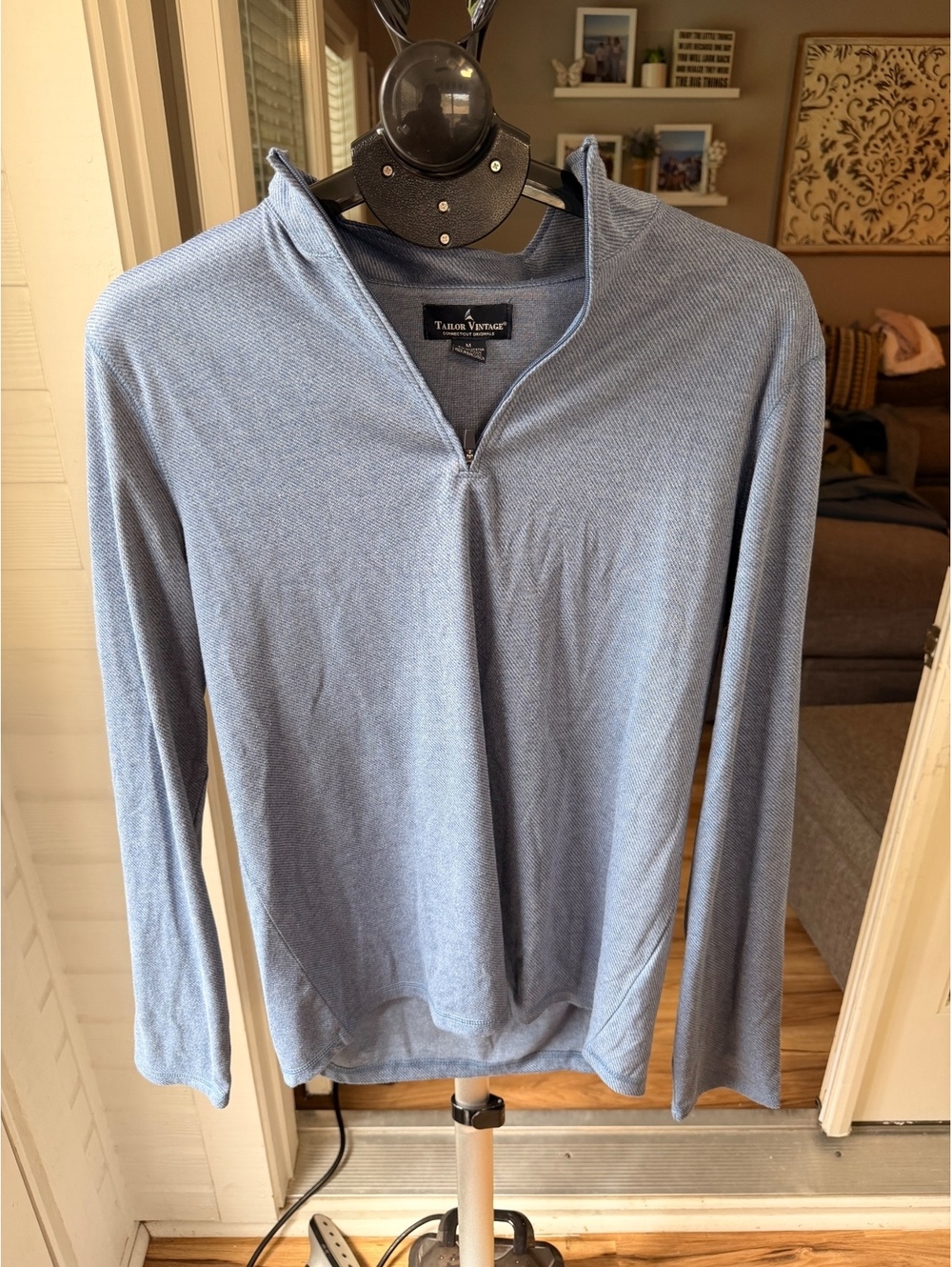 Tailor Vintage Men's Pullover Long Sleeve Shirt Medium Blue Polyester Spandex